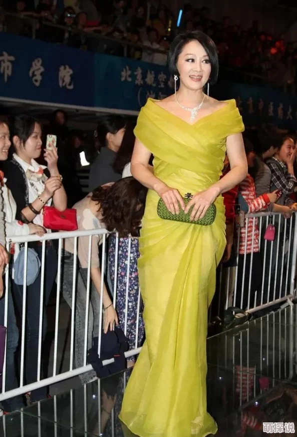 又粗又硬女人免费视频,网友们对此视频的看法各异,有人认为内容过于露骨,也有人觉得很有趣 又粗又硬女人免费视频,网友们对此视频的看法各异,有人认为内容过于露骨,也有人觉得很有趣