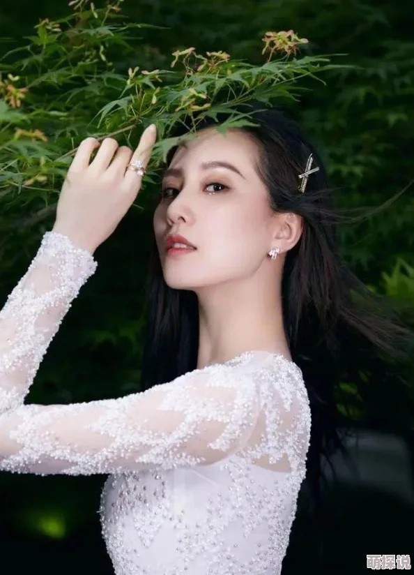 又粗又硬女人免费视频,网友们对此视频的看法各异,有人认为内容过于露骨,也有人觉得很有趣 又粗又硬女人免费视频,网友们对此视频的看法各异,有人认为内容过于露骨,也有人觉得很有趣