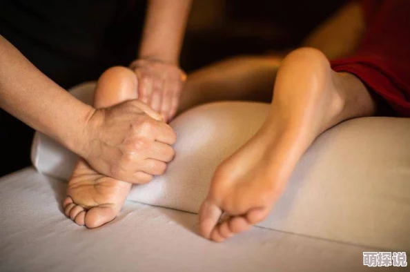 探索中国文化中的独特魅力:足部按摩与情感交融的奇妙体验 探索中国文化中的独特魅力:足部按摩与情感交融的奇妙体验