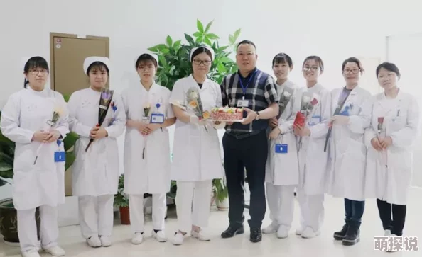 我和漂亮护士做爰:近日,我与一位美丽的护士在医院相遇,彼此间产生了深厚的情感,令人难以忘怀 我和漂亮护士做爰:近日,我与一位美丽的护士在医院相遇,彼此间产生了深厚的情感,令人难以忘怀