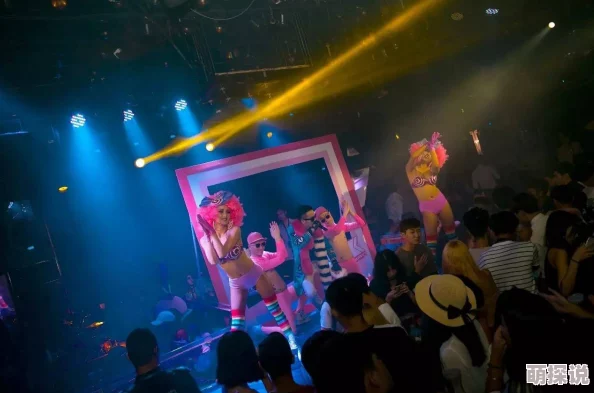 探索亚洲与欧美文化交融的夜生活:va激情派对带你畅享夜夜嗨的无限乐趣 探索亚洲与欧美文化交融的夜生活:va激情派对带你畅享夜夜嗨的无限乐趣