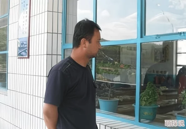 私人老师网友认为私人老师能够提供个性化的教学方案，帮助学生更好地理解知识，但也有人担心费用问题和教育公平性