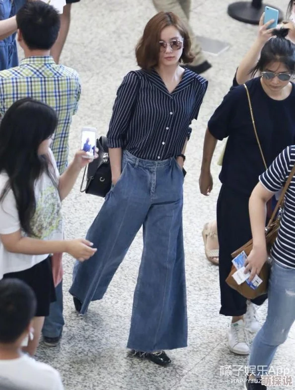 撩起小裙子扒下小内裤打屁股不日成婚2普通话爱与幸福永远相伴携手共创美好未来