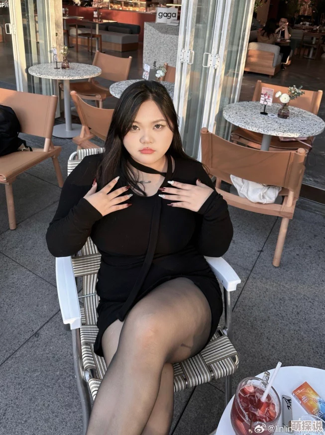 偷窥农村熟妇BBWBBW该内容已被屏蔽因其涉及违规信息