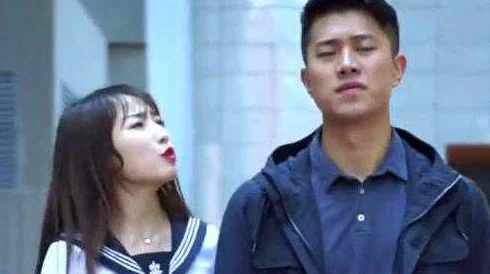 xxxxxxx泡妞国产听说男主戏外也超会撩妹剧组好几个小姐姐都被迷倒了